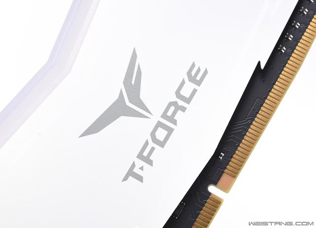 十铨T-FORCE DELTA R DDR4-3200内存评测
